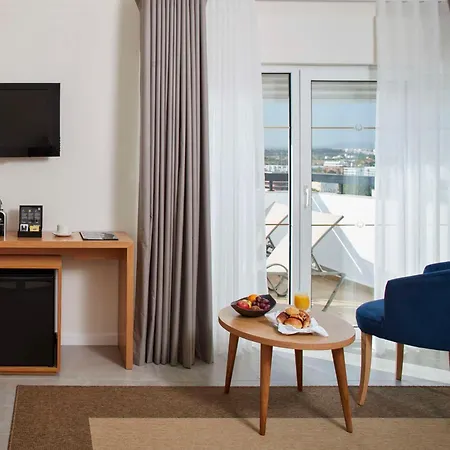 Отель Nh Algarve Лагуш