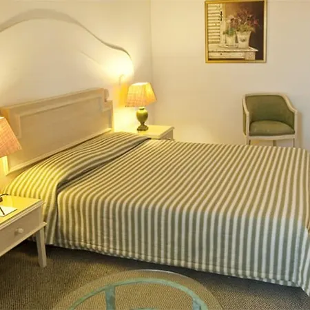 Tivoli Hotel