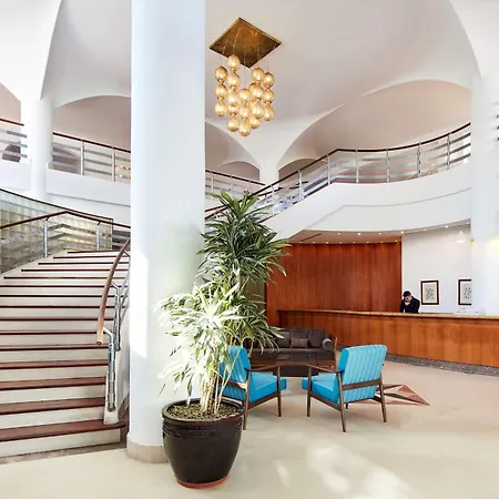 Tivoli Hotel 4*