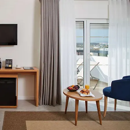 Tivoli 4* Lagos